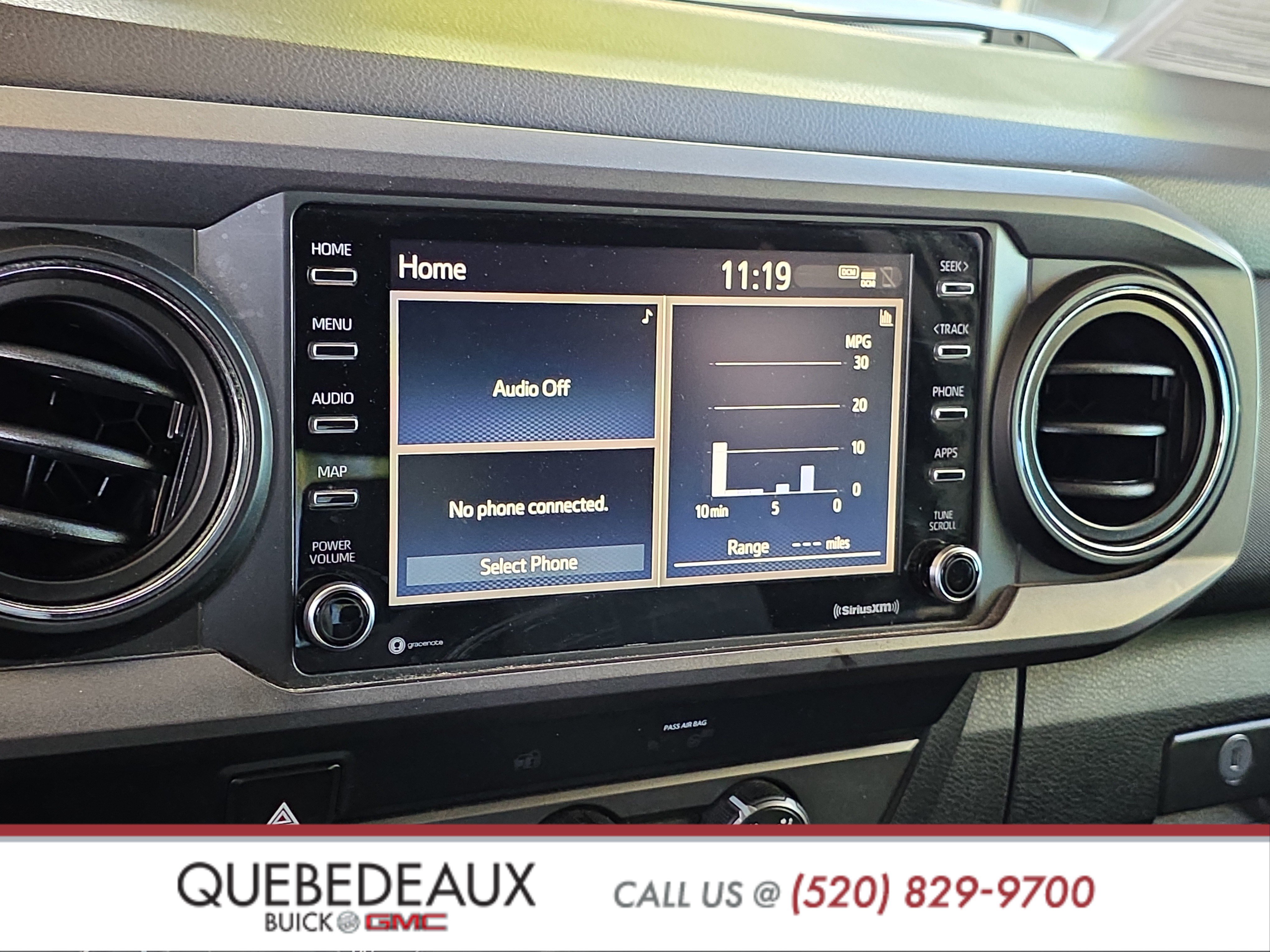 Used 2020 Toyota Tacoma TRD Off-Road w/ Technology Package AWD/4WD image 18