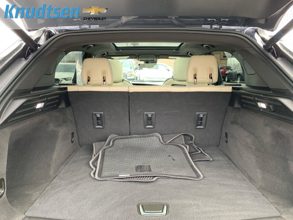 Used 2023 Cadillac XT4 Sport image 15