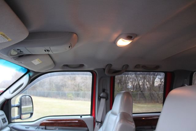 Used 2003 Ford F250 Lariat AWD/4WD image 24