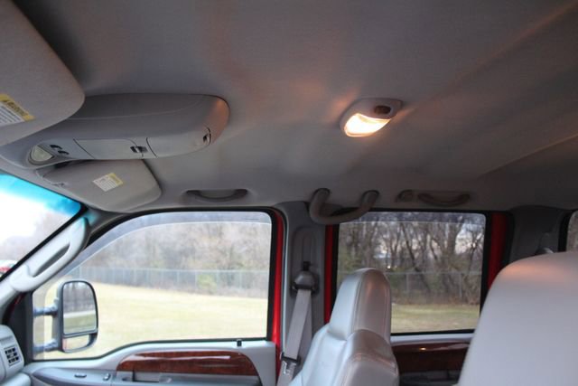 Used 2003 Ford F250 Lariat image 24