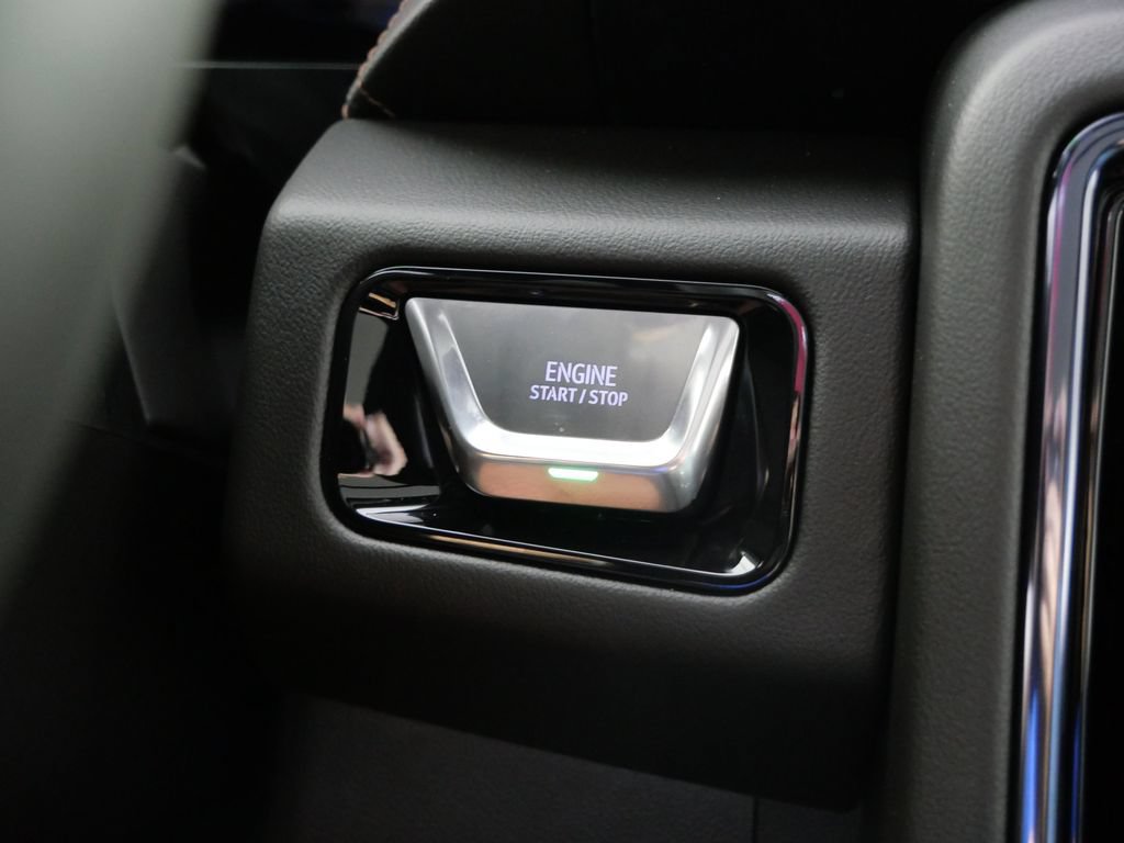 New 2026 GMC Yukon XL AT4 w/ AT4 Premium Package AWD/4WD image 21