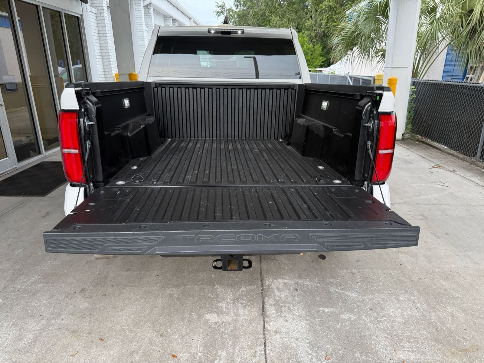 Used 2024 Toyota Tacoma TRD Off-Road image 30