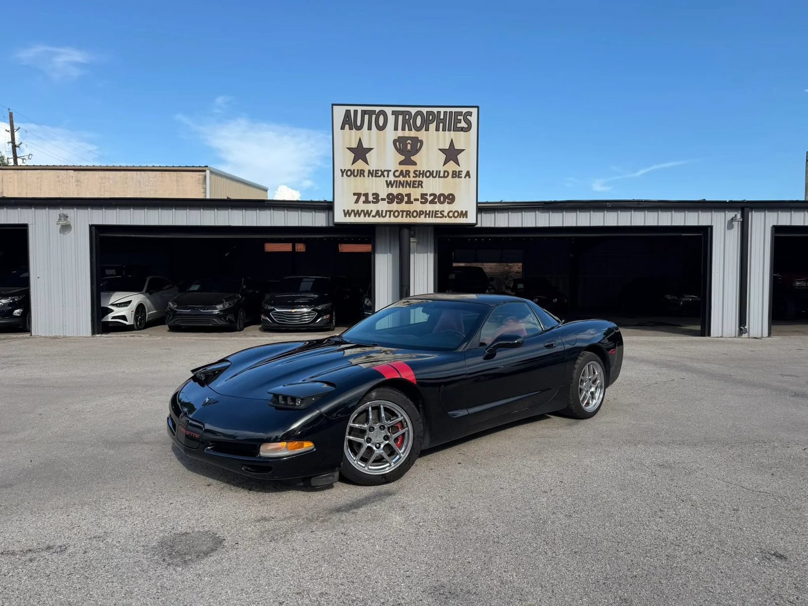 Used 1999 Chevrolet Corvette Coupe w/ Memory Pkg RWD image 1