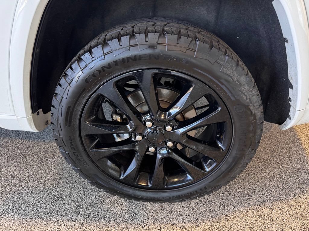 Used 2021 Jeep Grand Cherokee Laredo X AWD/4WD image 12