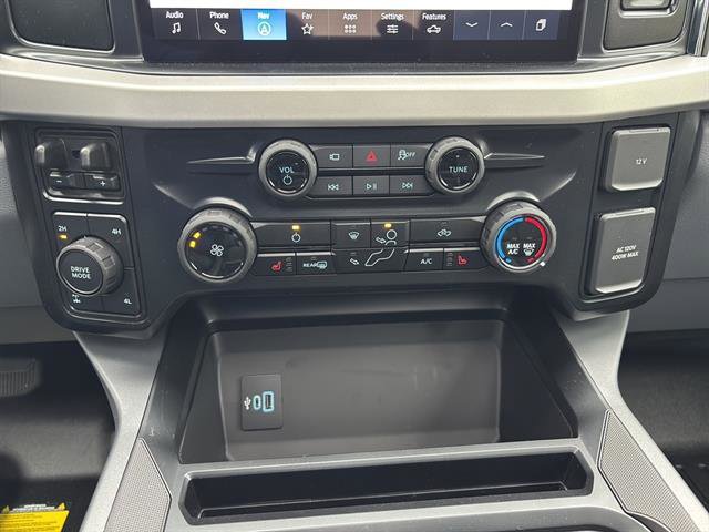 New 2026 Ford F250 XLT w/ XLT Premium Package image 24