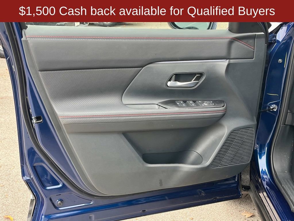 New 2026 Nissan Kicks SR w/ Cold Weather Package image 24