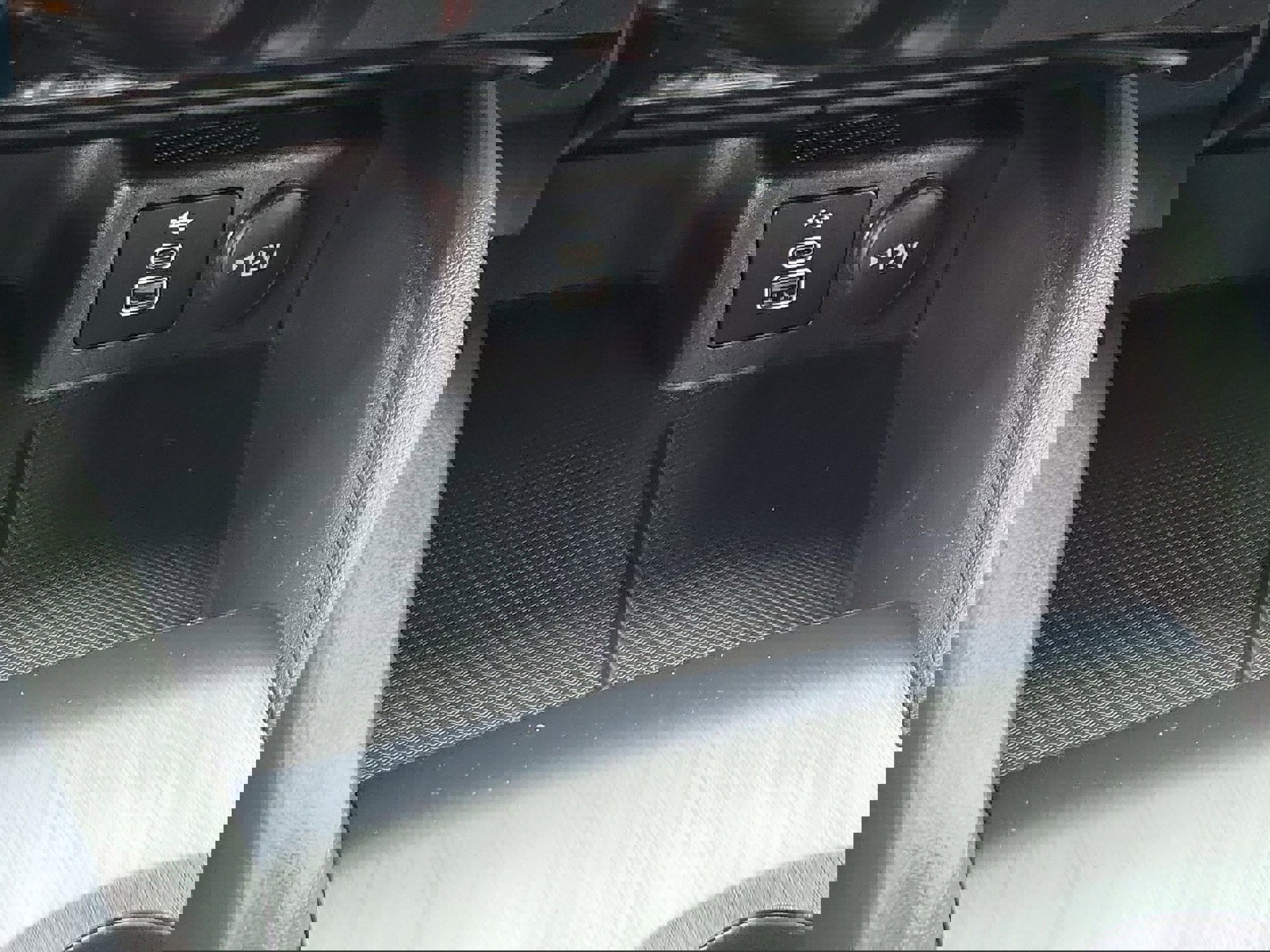 Used 2024 Ford Escape ST-Line w/ Tech Pack #1 image 30