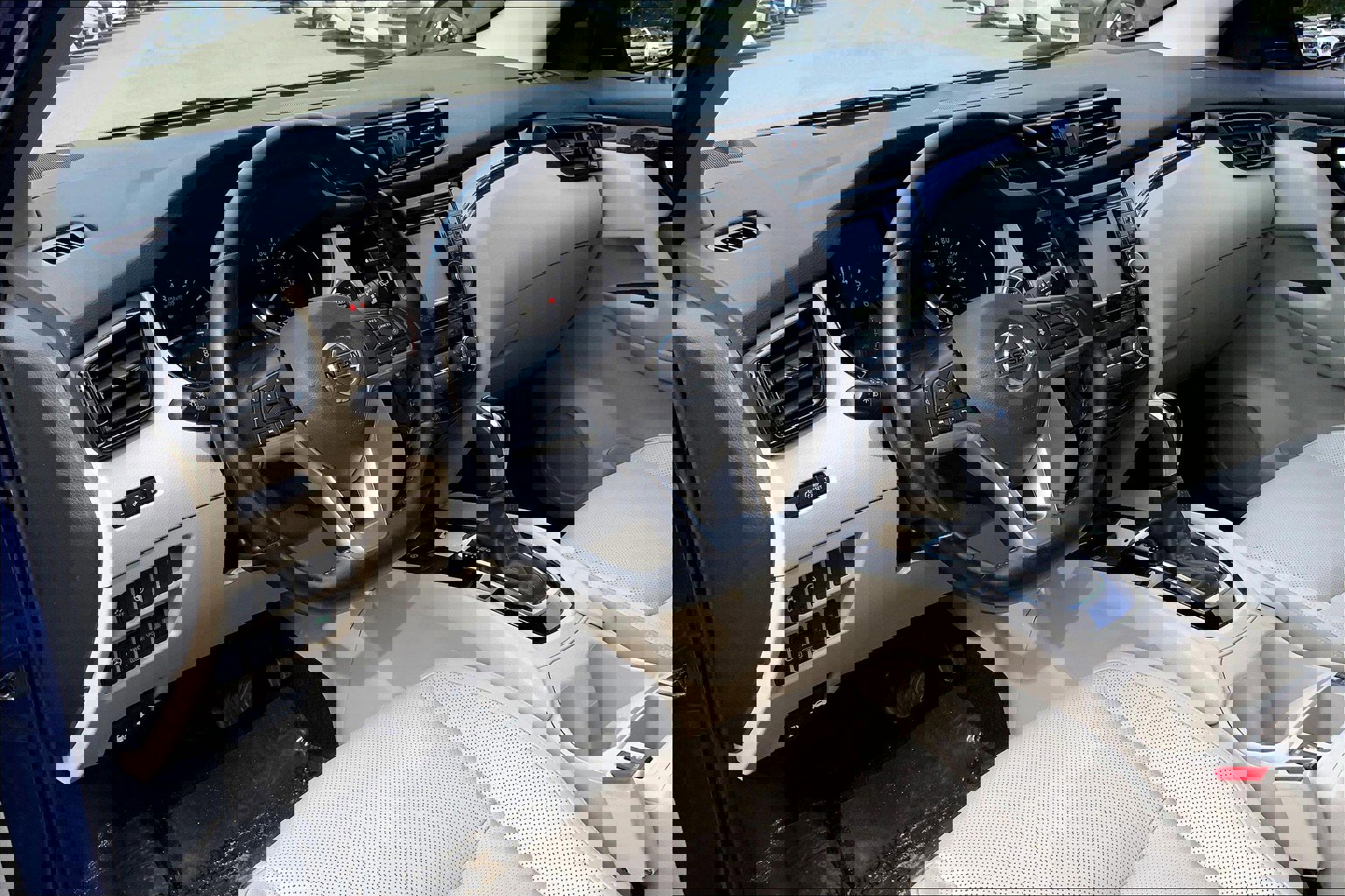 Used 2021 Nissan Rogue Sport SL w/ Premium Package image 15