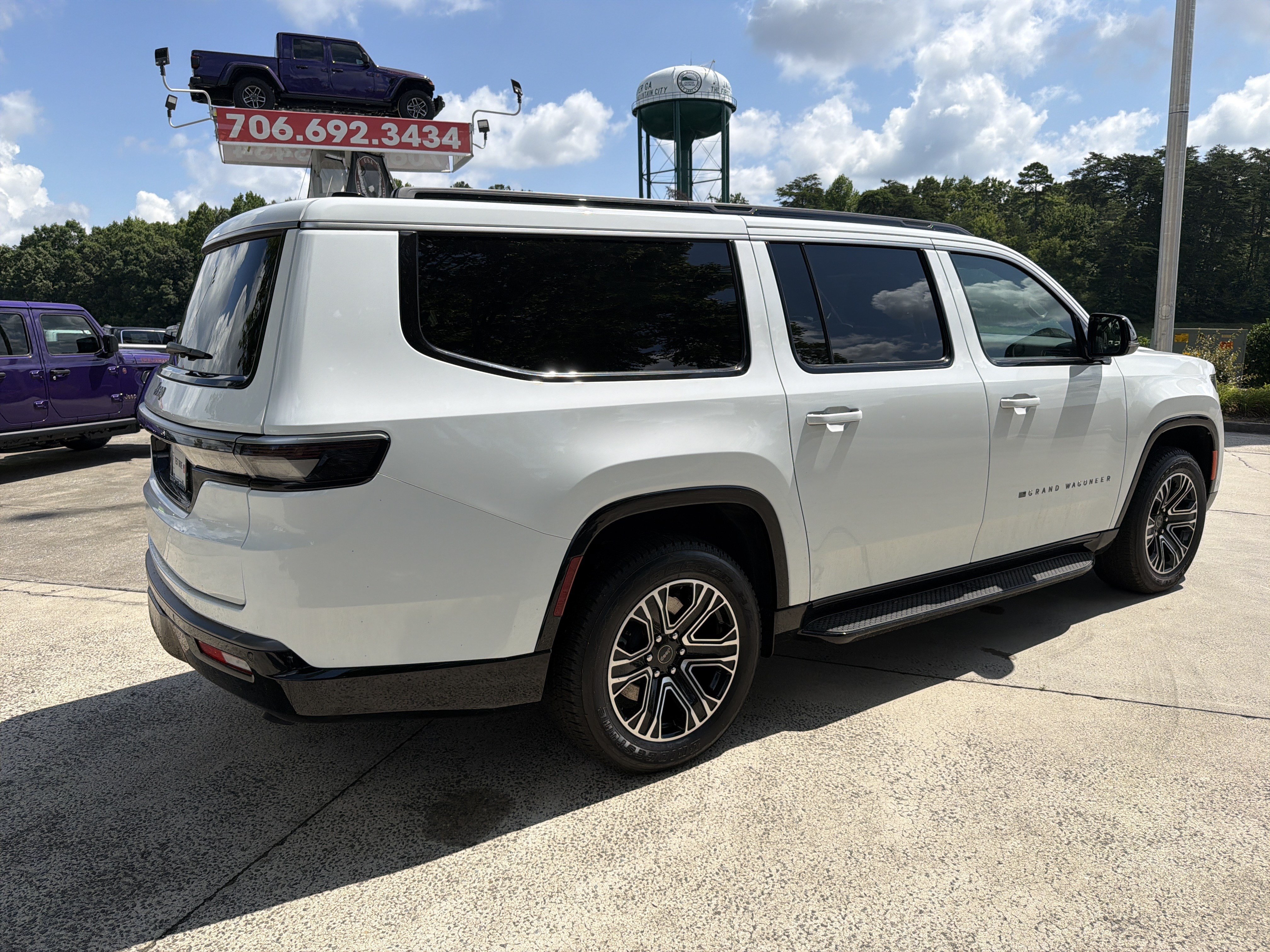New 2026 Jeep Grand Wagoneer L 4WD w/ 8-Passenger Seating Package image 7