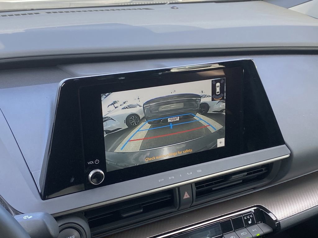 Used 2024 Toyota Prius XLE FWD image 10