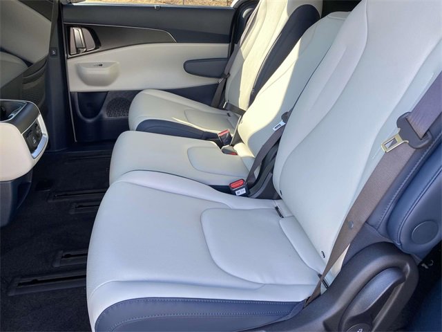 New 2025 Kia Carnival SX image 10