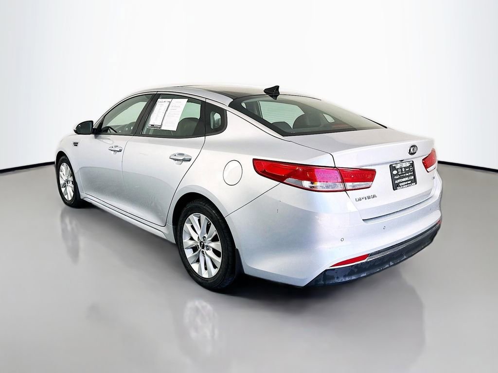 Used 2018 Kia Optima EX w/ Premium Package FWD image 5