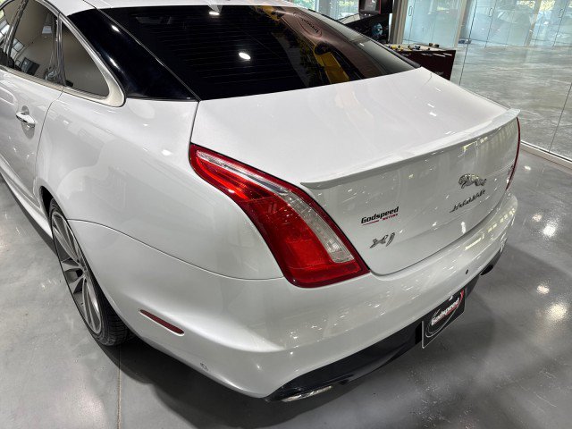 Used 2016 Jaguar XJ R-Sport RWD image 40