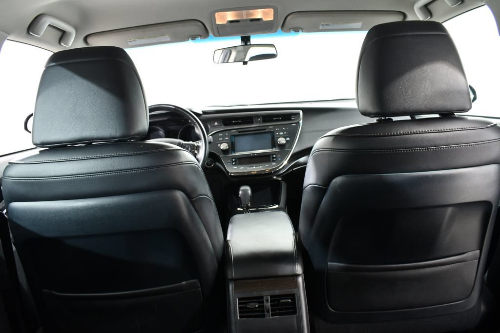 Used 2016 Toyota Avalon XLE FWD image 17