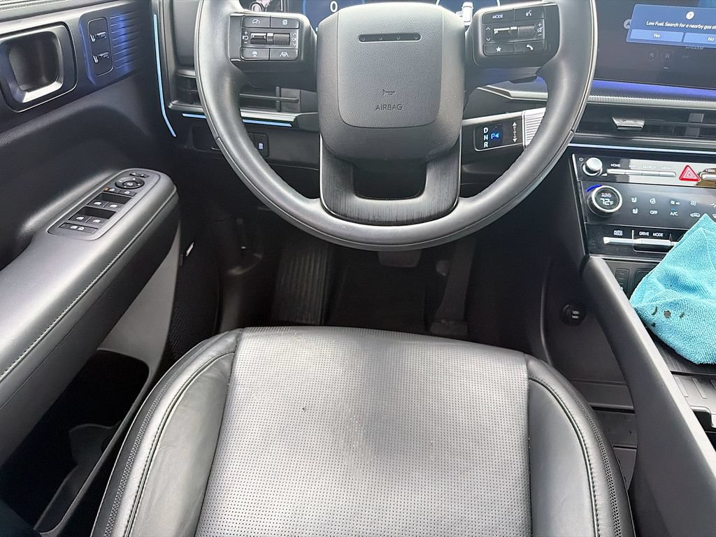 Used 2025 Hyundai Santa Fe Calligraphy FWD image 17