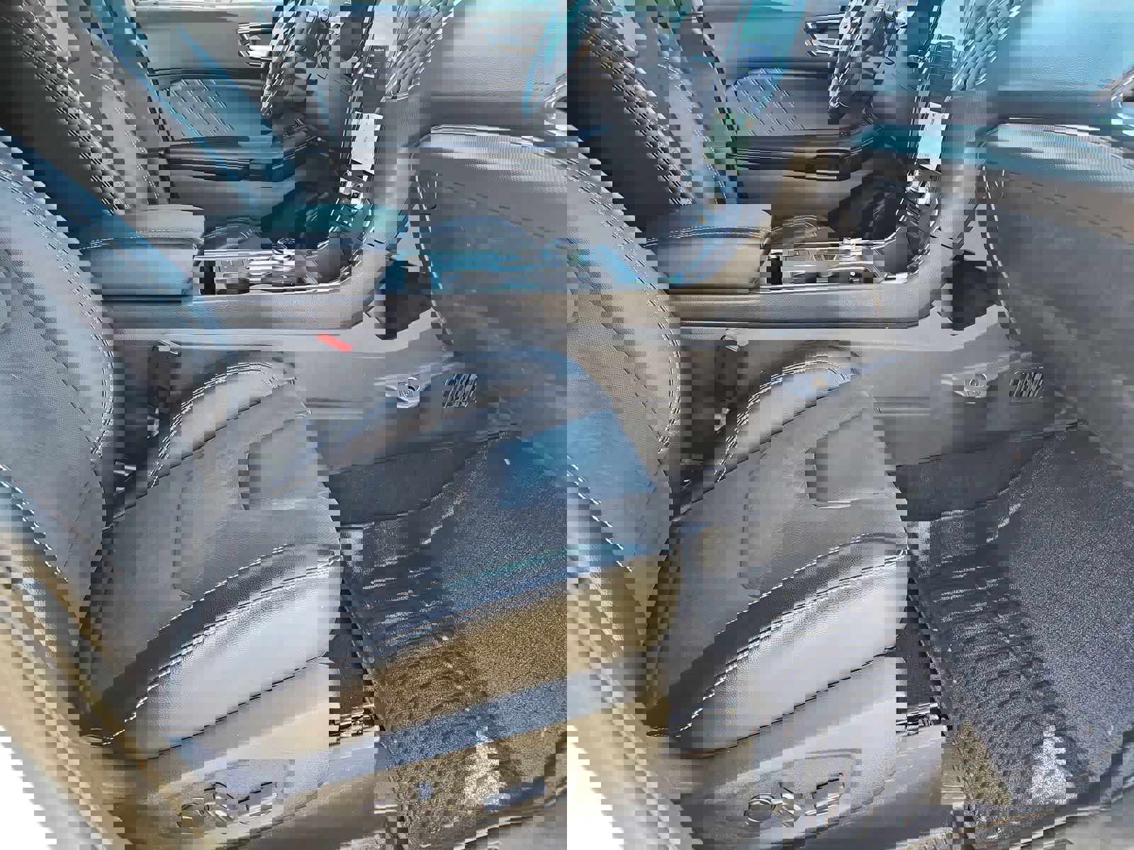 Used 2021 Ford Edge ST image 22