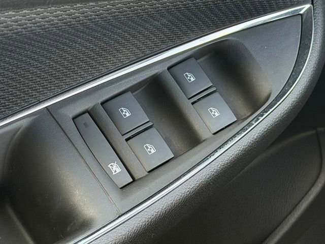 Used 2019 Chevrolet Cruze LT w/ Convenience Package image 33