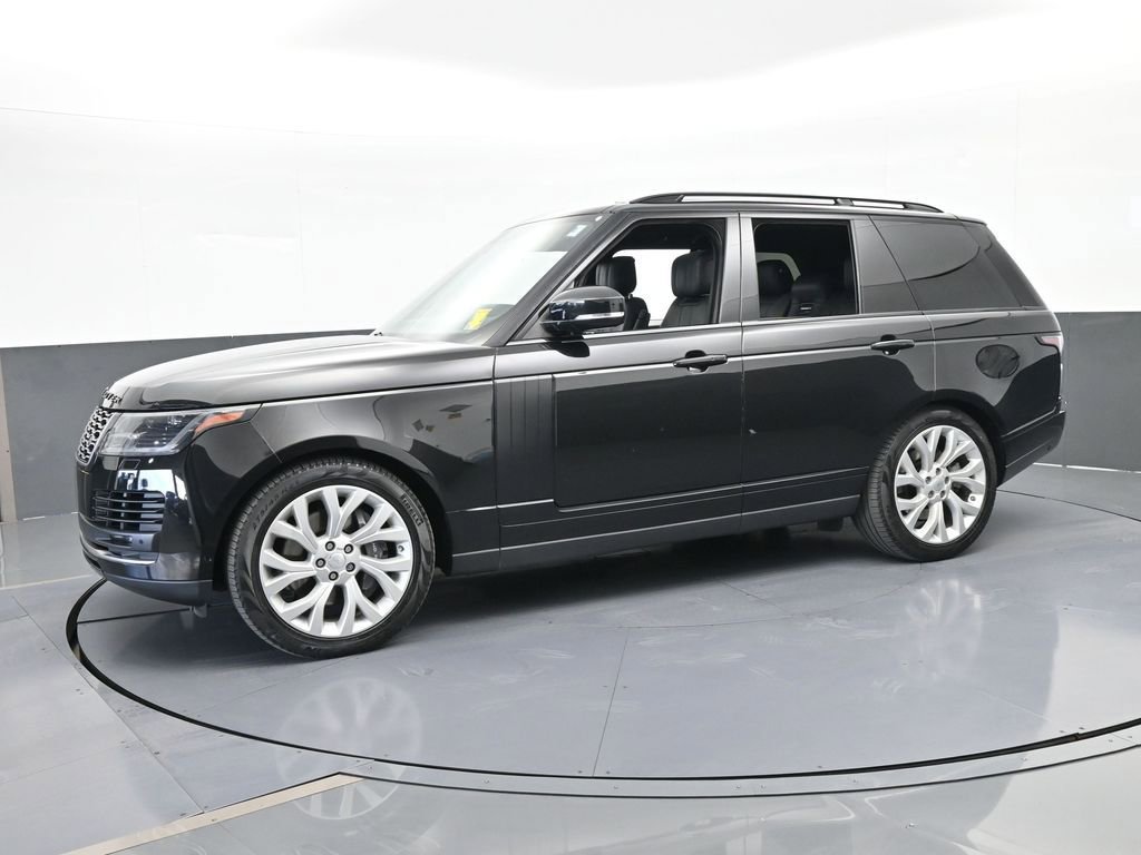Used 2020 Land Rover Range Rover HSE image 2