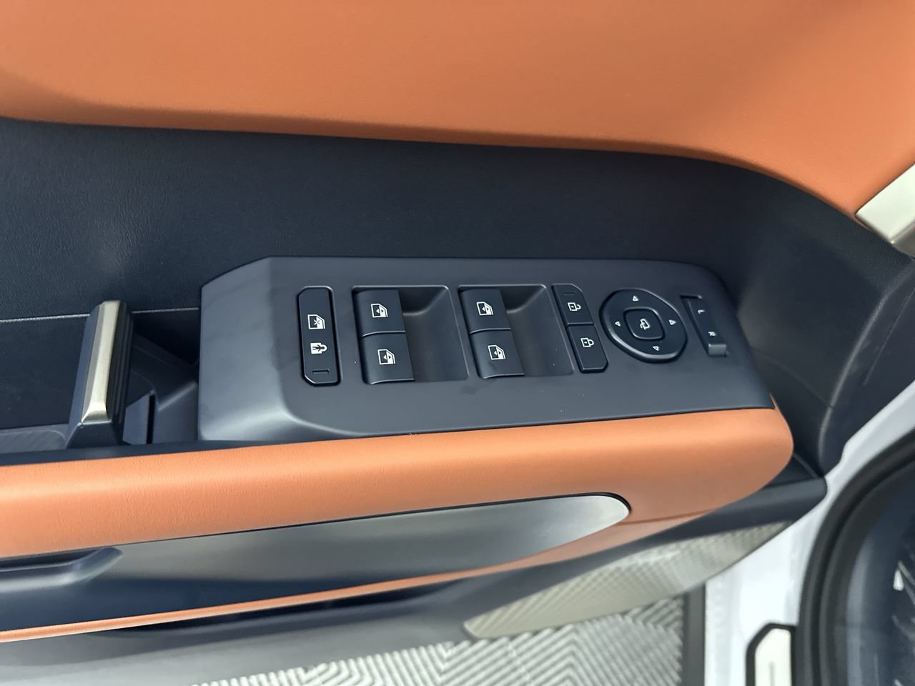 New 2027 Kia Telluride SX w/ Towing Package FWD image 3