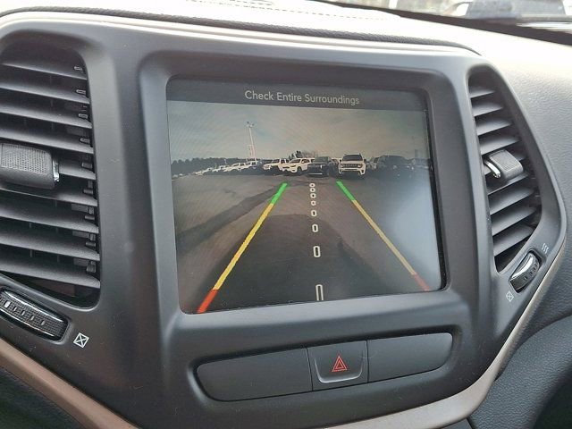 Used 2016 Jeep Cherokee Limited image 24