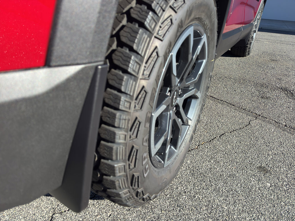 New 2026 Chevrolet Equinox ACTIV w/ Convenience Package III image 7