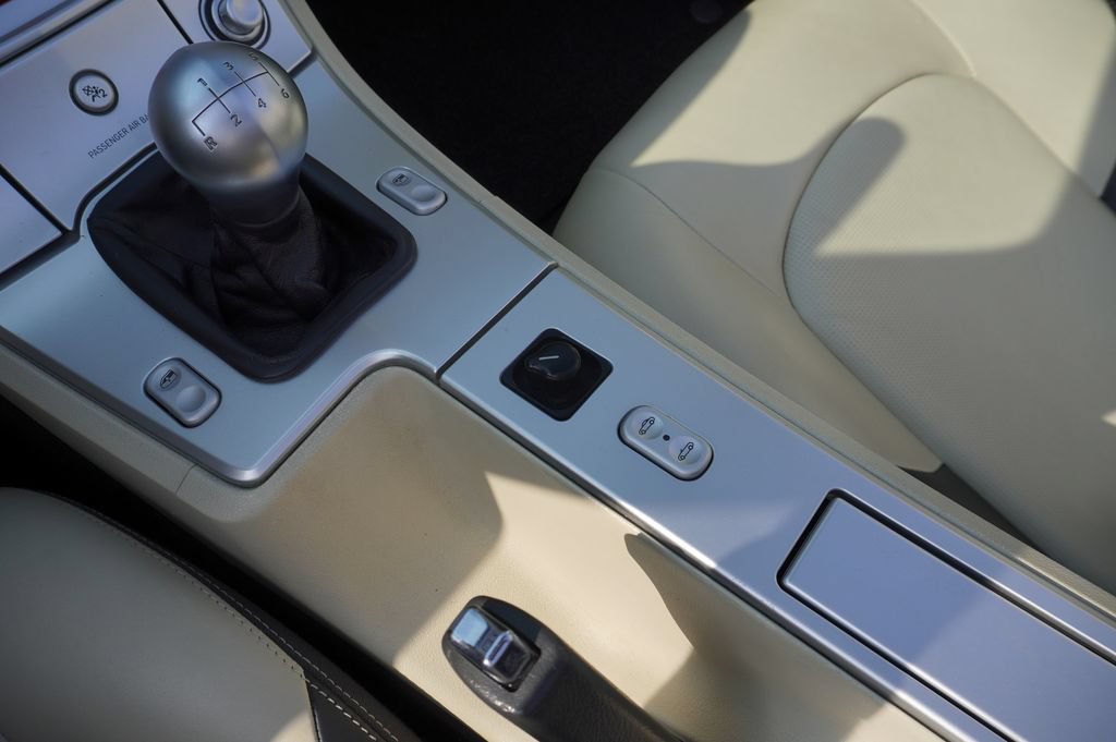 Used 2005 Chrysler Crossfire Limited RWD image 29