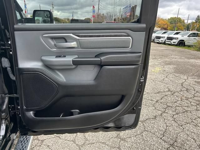Used 2022 RAM 1500 Big Horn AWD/4WD image 27