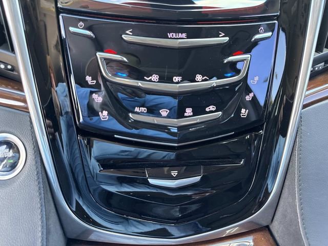 Used 2019 Cadillac Escalade Premium Luxury w/ Escalade Sport Edition image 31