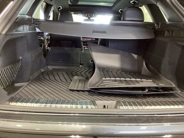 Used 2025 Audi SQ5 Premium Plus image 21