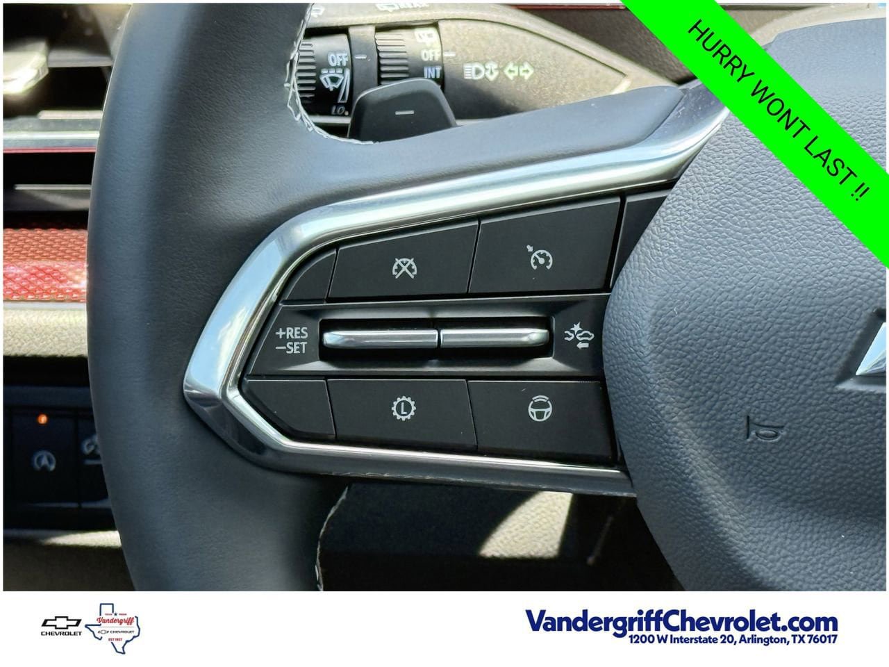 New 2026 Chevrolet Traverse Z71 w/ Enhanced Driving Package AWD/4WD image 13