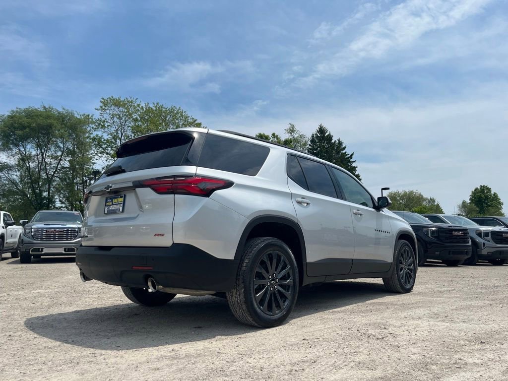 Used 2022 Chevrolet Traverse RS w/ LPO, Floor Liner Package AWD/4WD image 9