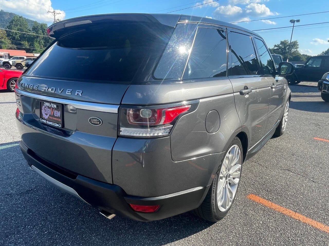 Used 2014 Land Rover Range Rover Sport HSE image 9