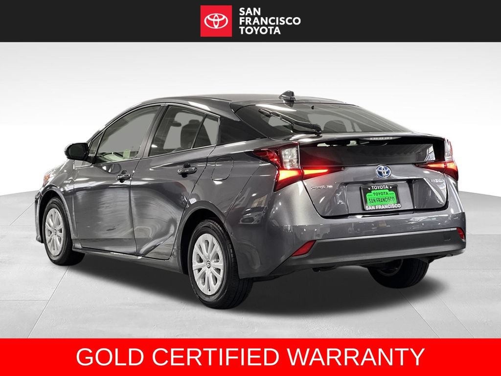 Certified 2022 Toyota Prius LE FWD image 3