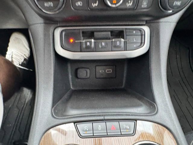 Used 2020 GMC Acadia SLE FWD image 29