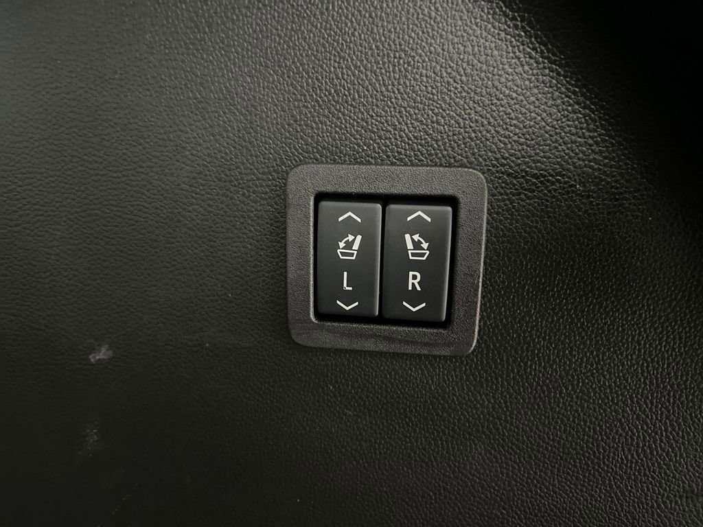 Used 2024 Buick Enclave Premium image 41