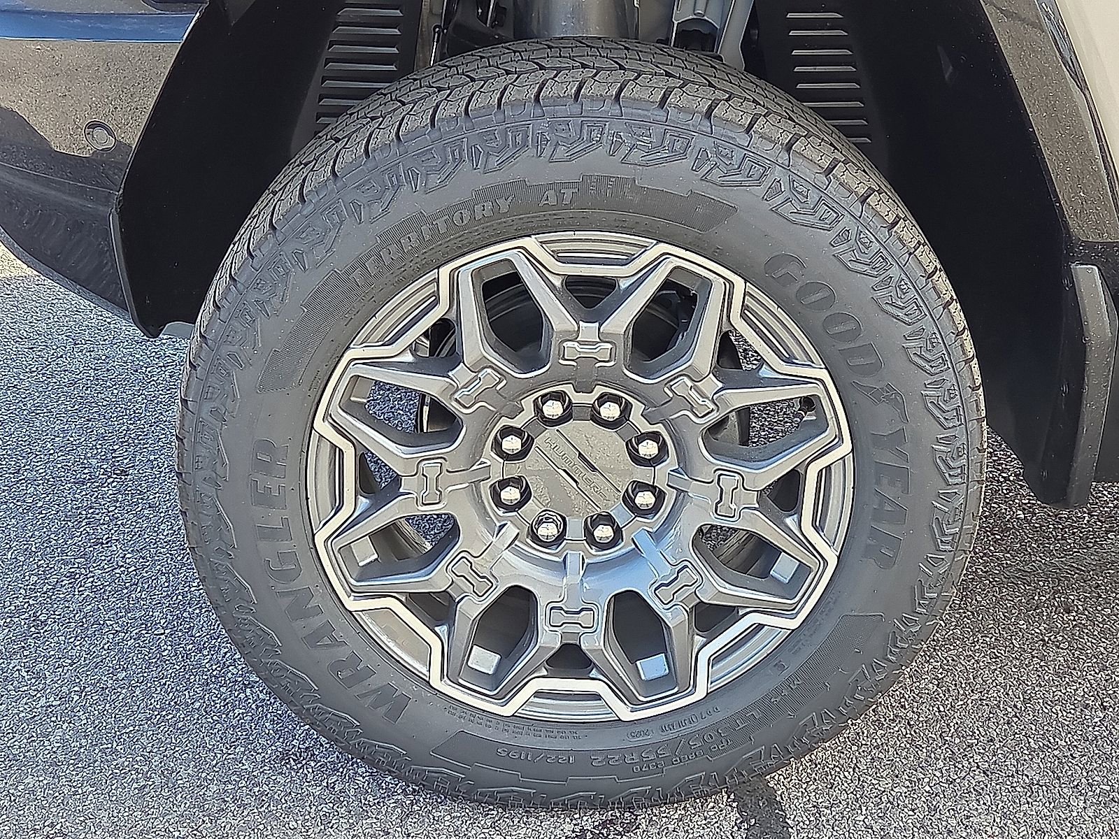 New 2026 GMC Hummer EV SUV AWD/4WD image 7