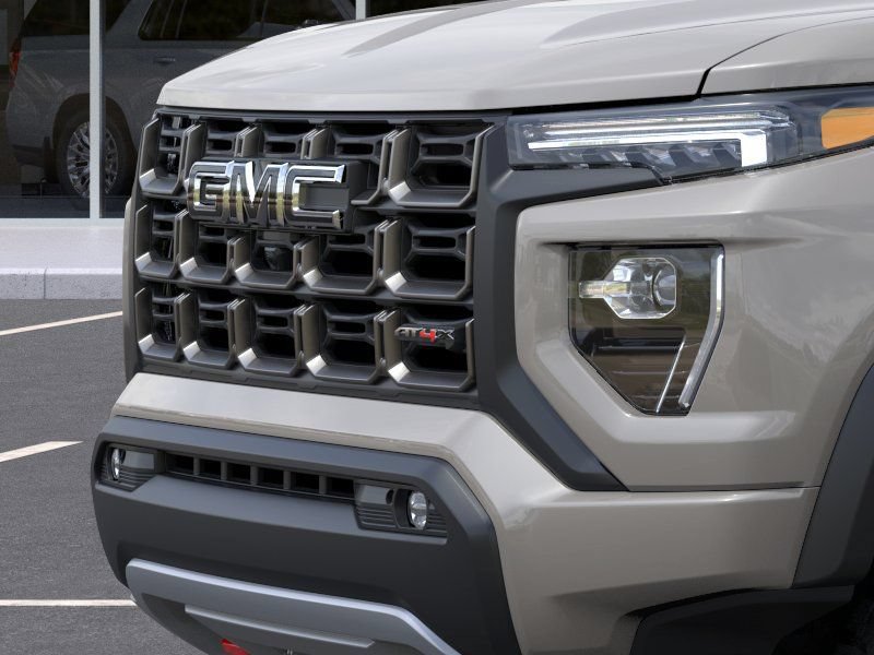 New 2026 GMC Canyon AT4X w/ LPO, Black Badging Package AWD/4WD image 13