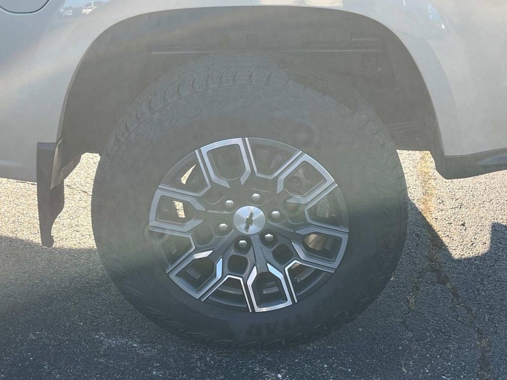 Certified 2024 Chevrolet Colorado Z71 w/ Advanced Trailering Package image 11