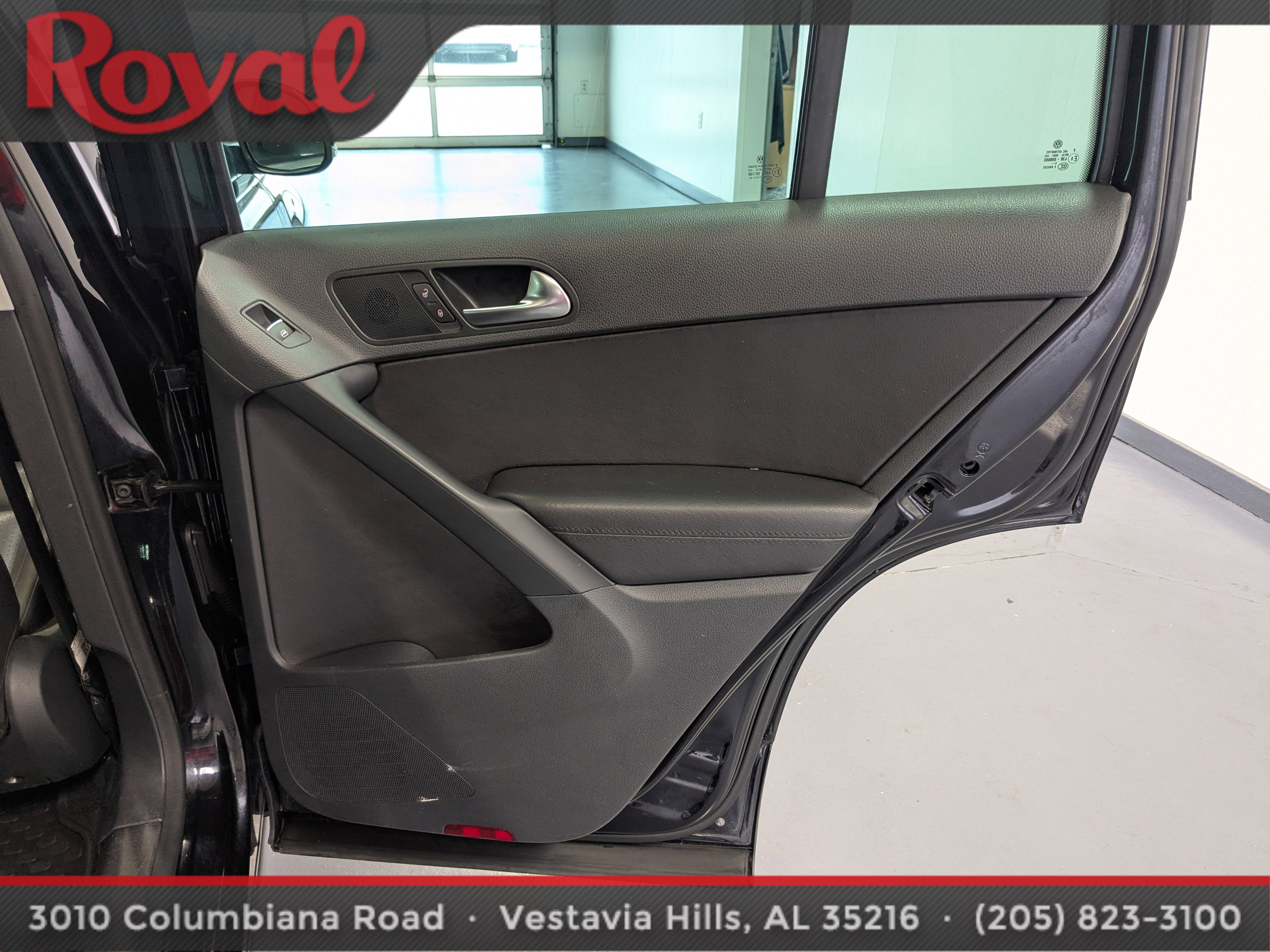 Used 2016 Volkswagen Tiguan SE image 9