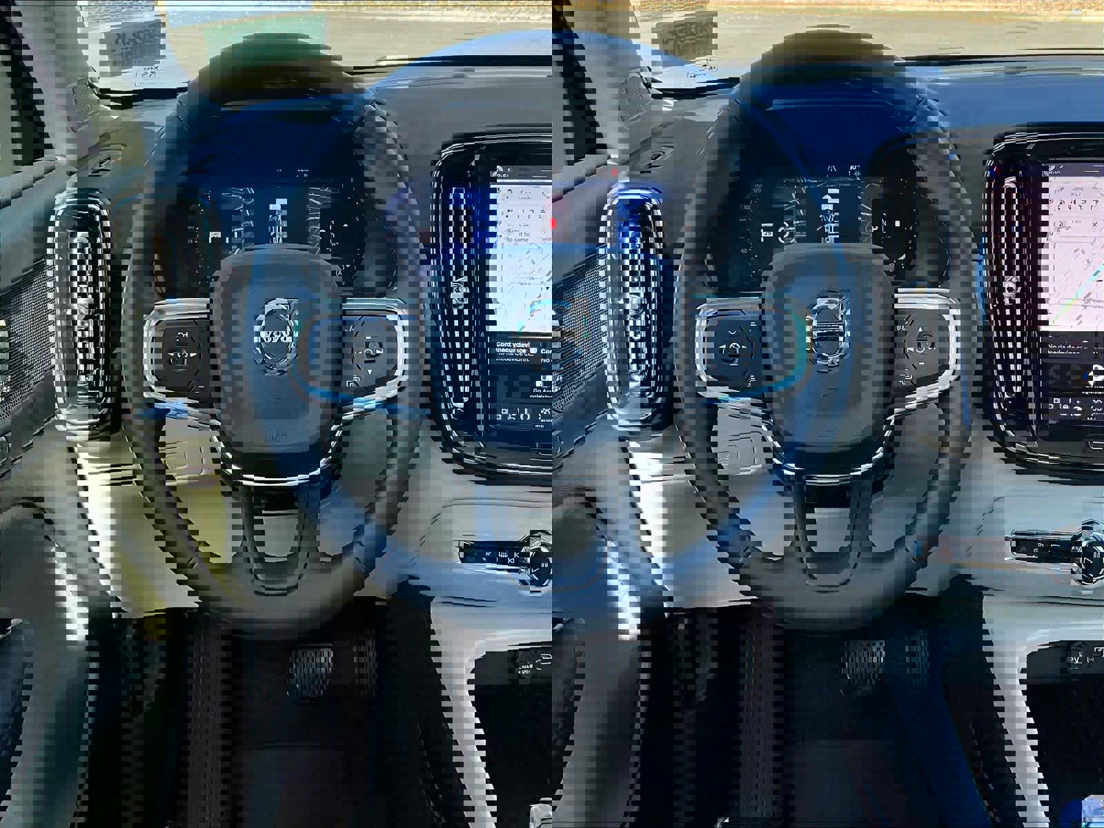 Used 2026 Volvo XC40 B5 Plus w/ Protection Package Premier image 8