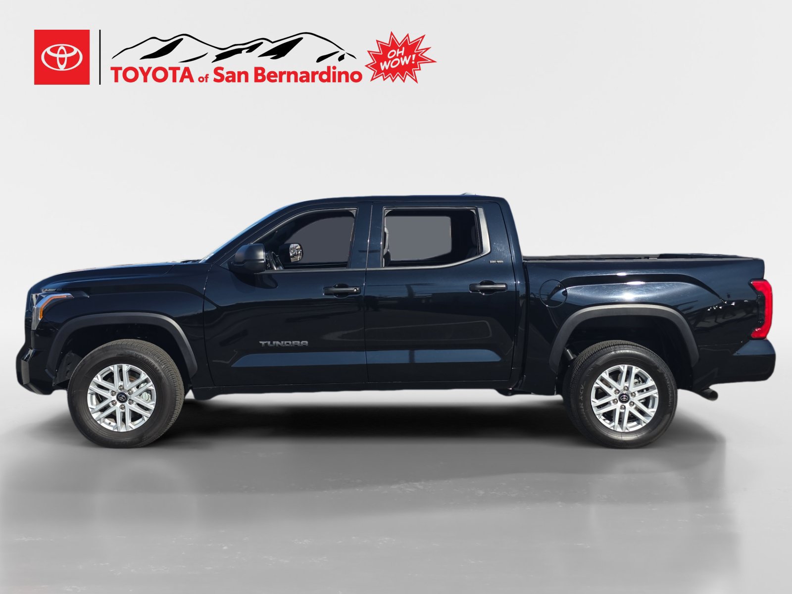 Used 2025 Toyota Tundra SR5 AWD/4WD image 2