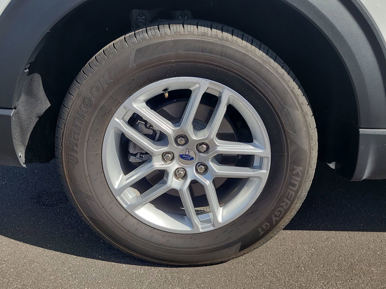 Certified 2025 Ford Explorer Active RWD image 5