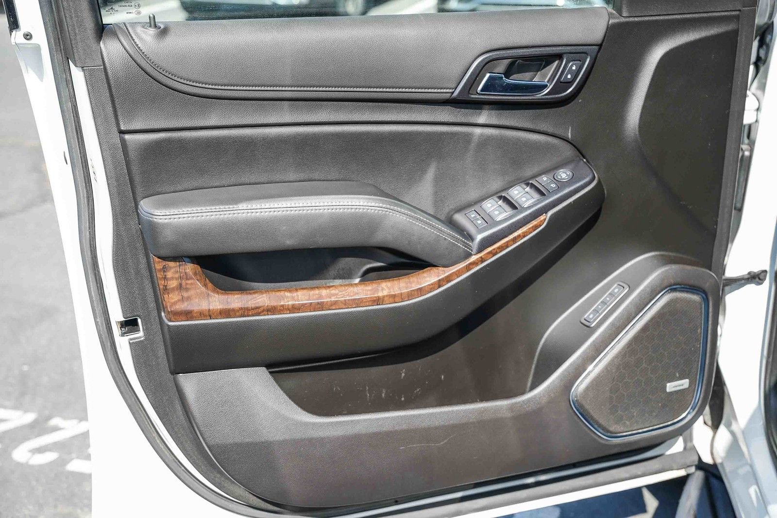 Used 2020 Chevrolet Suburban LT image 21