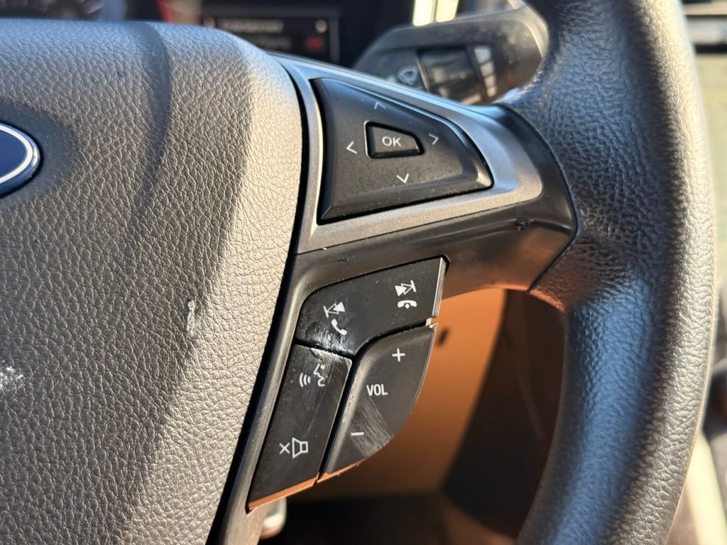 Used 2020 Ford Fusion SE FWD image 25