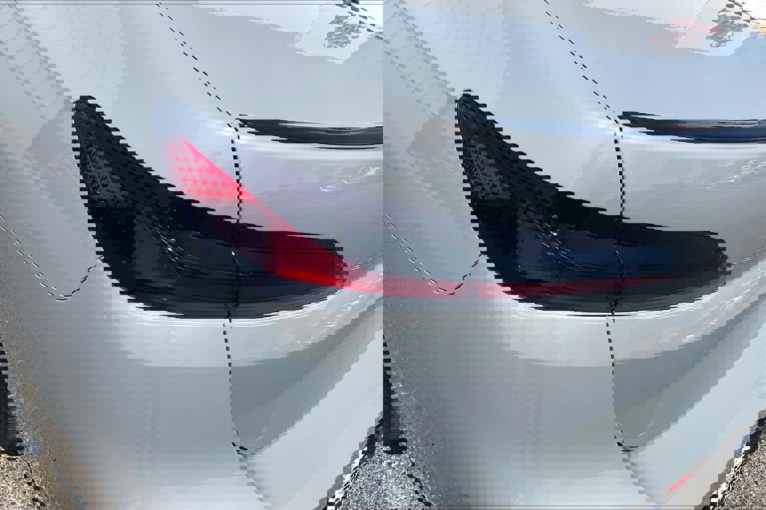 Used 2024 BMW 740i w/ Premium Package 2 image 34