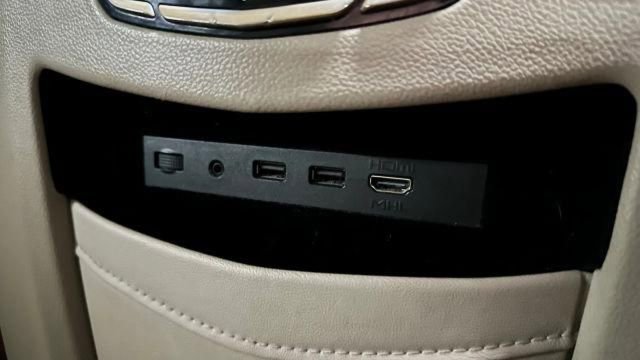 Used 2019 Cadillac Escalade Premium Luxury image 25