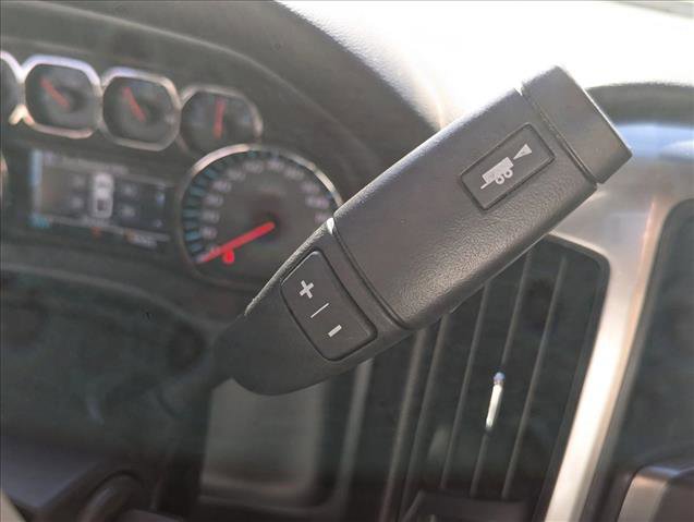 Used 2018 Chevrolet Silverado 1500 LT w/ Midnight Edition image 11