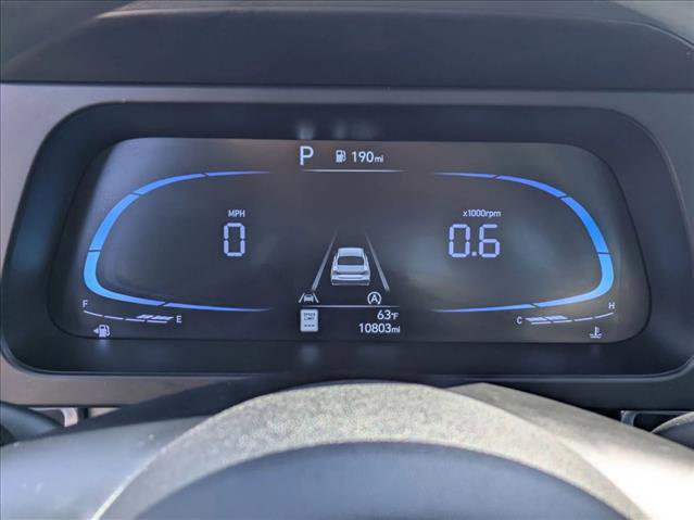 Certified 2025 Hyundai Elantra SE image 11