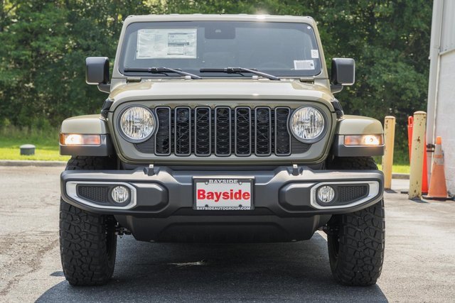 New 2025 Jeep Gladiator Sport image 5