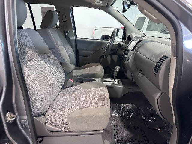 Used 2019 Nissan Frontier SV w/ Value Truck Package image 16